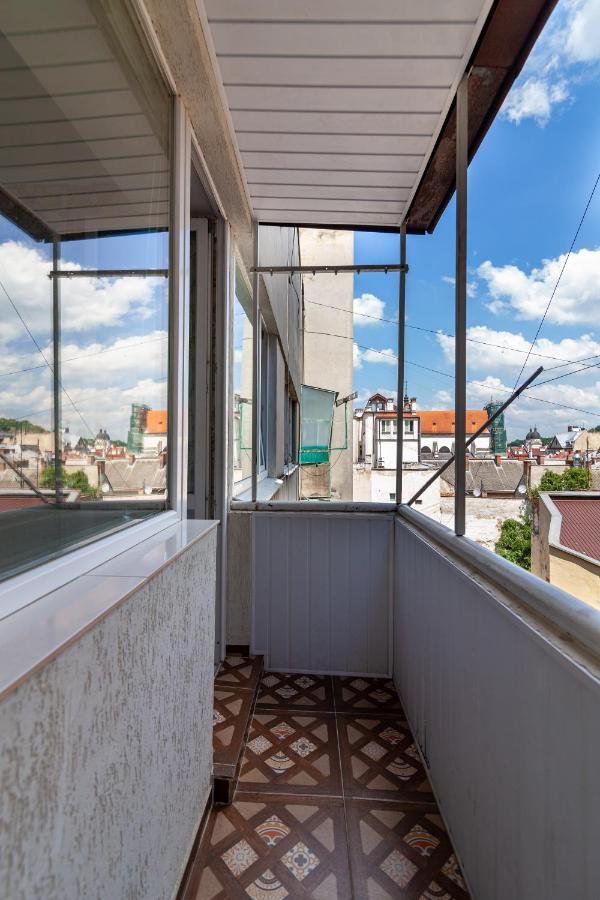 Leogrand Apartments On Svobody Львов Экстерьер фото
