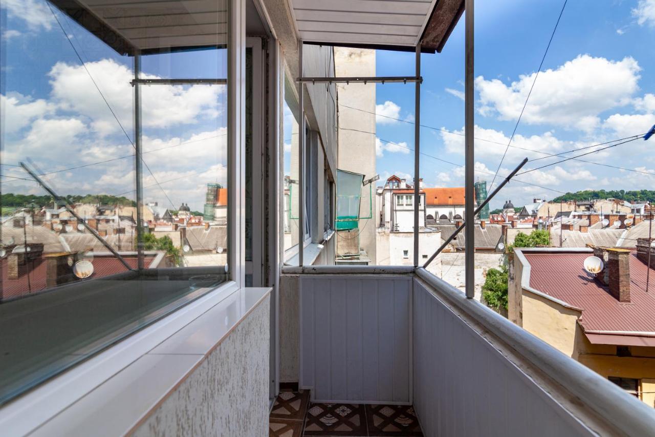 Leogrand Apartments On Svobody Львов Экстерьер фото